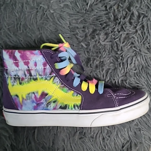 Shoes - Picture 1 of 4